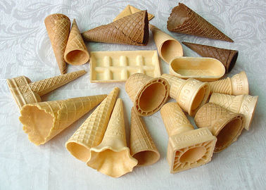 Hình bánh kem nhiều màu đường sô cô la, sôcôla được che phủ bánh bông lan