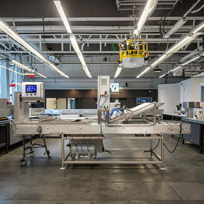 Hỗ trợ kỹ thuật video sau dịch vụ cho thiết bị tự động bọc ống kem cho dây chuyền sản xuất kem ốc quế